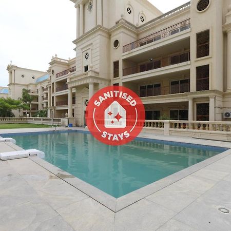 Oyo 6954 The Lawns Oragadam Hotel Buitenkant foto